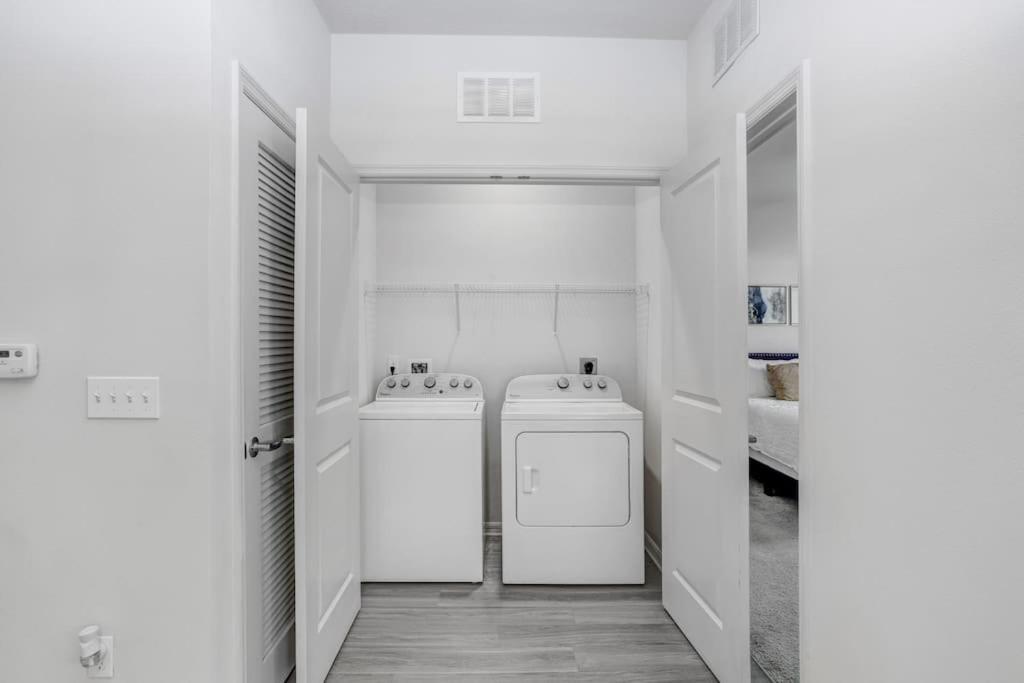 2-Bedroom Eccentric Oasis Tampa Esterno foto